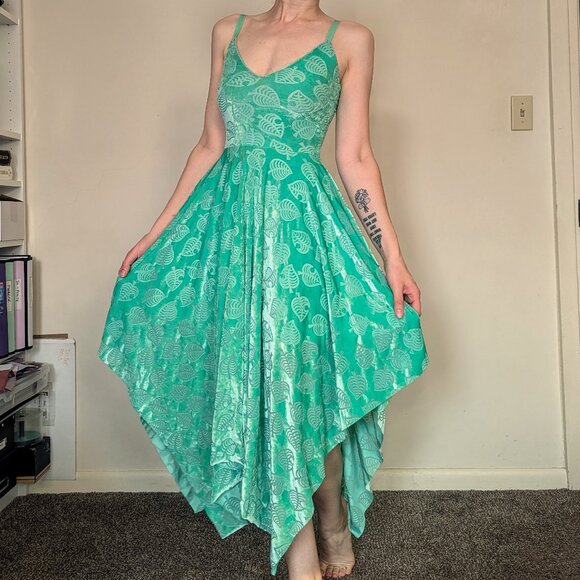 Blackmilk Dresses & Skirts - Animal Crossing x Blackmilk Burned Velvet Green Leaf Handkerchief Dress - Small